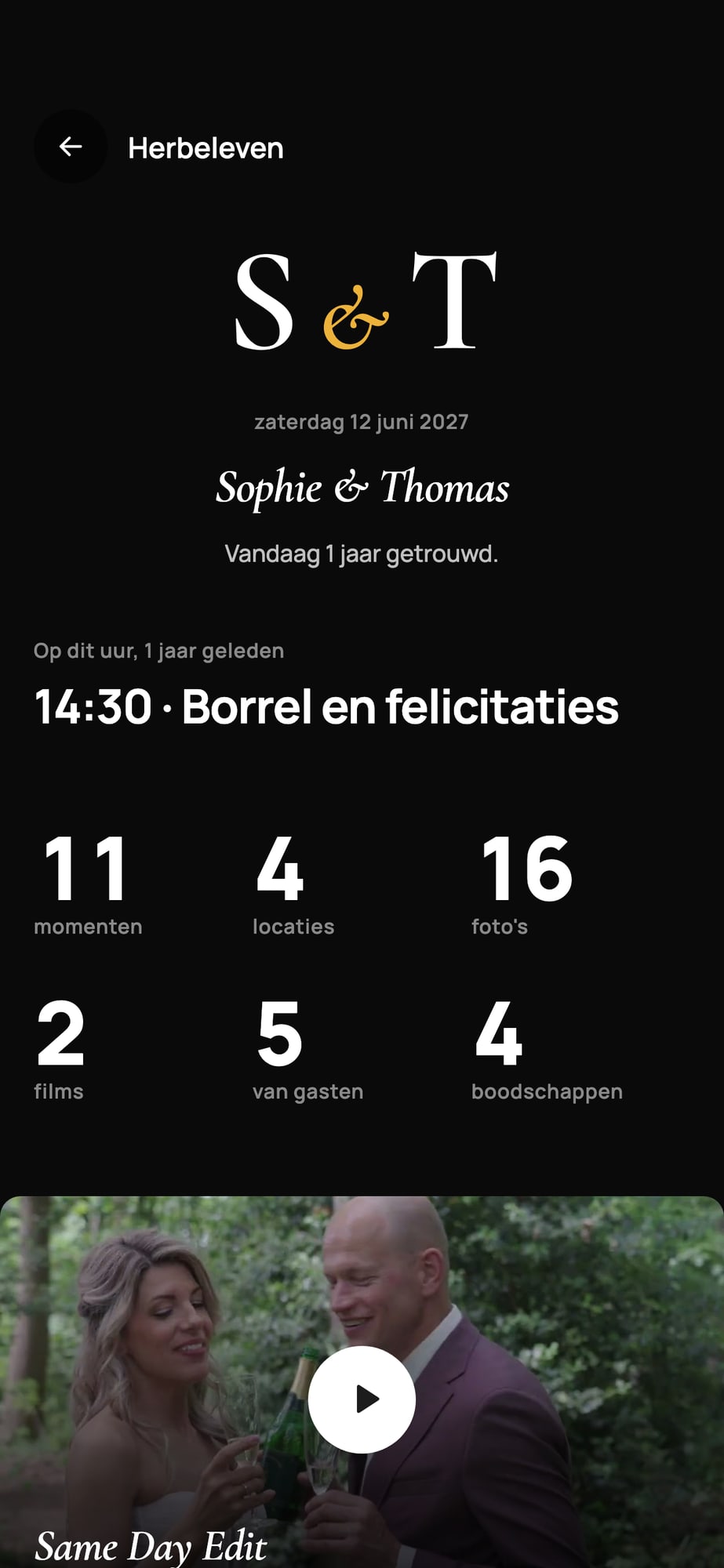 Voorbeeldscherm: Herbeleven, een jaar getrouwd, met wat er op dit uur gebeurde en de dag in cijfers